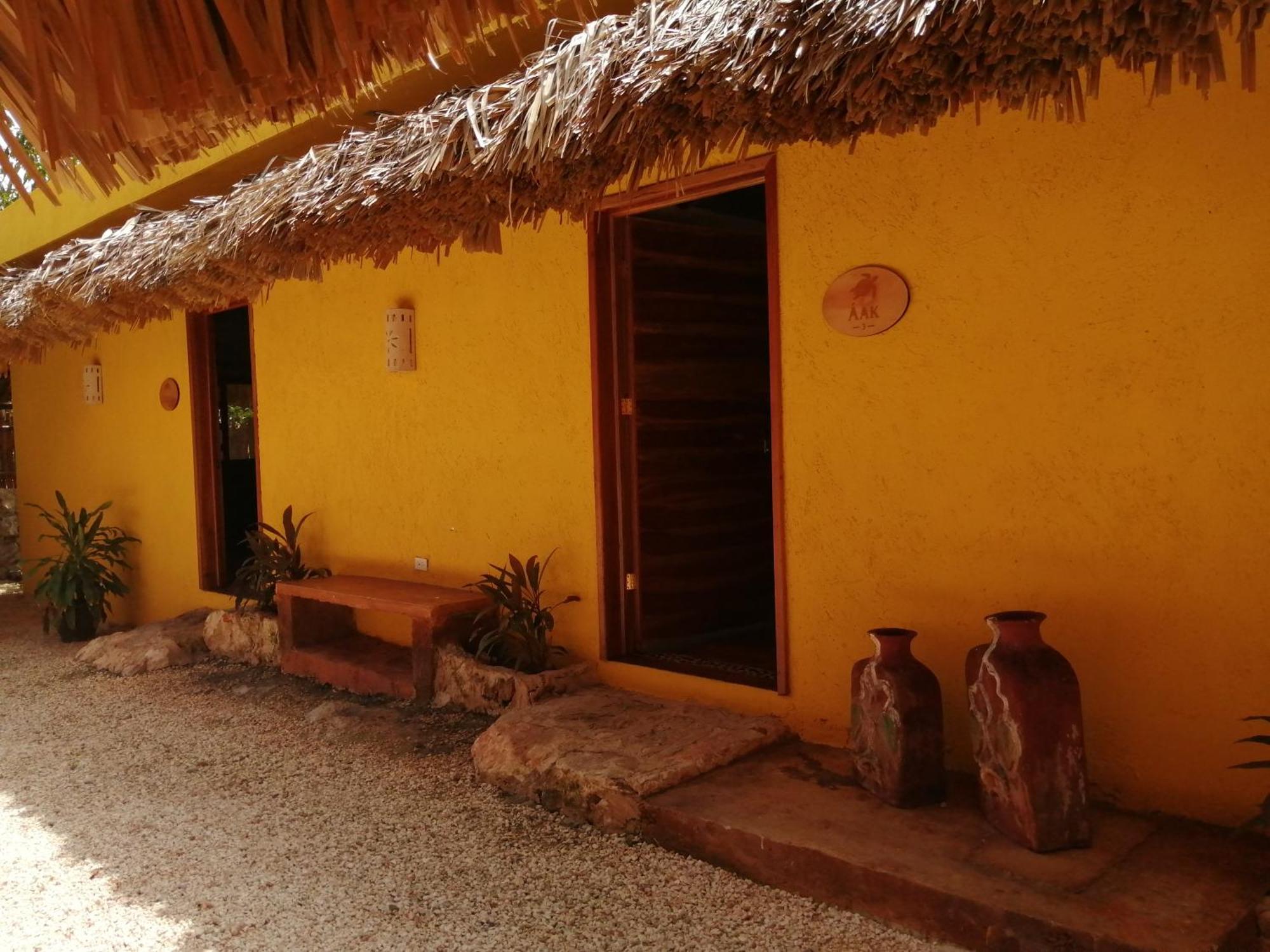 Suites De Piedra Y Colores En Chichen Itza Piste Bagian luar foto