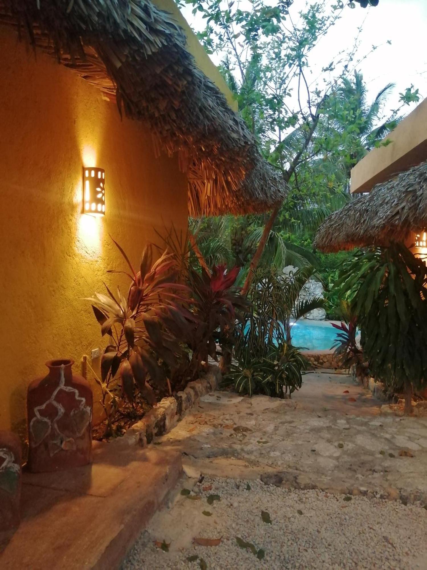 Suites De Piedra Y Colores En Chichen Itza Piste Bagian luar foto